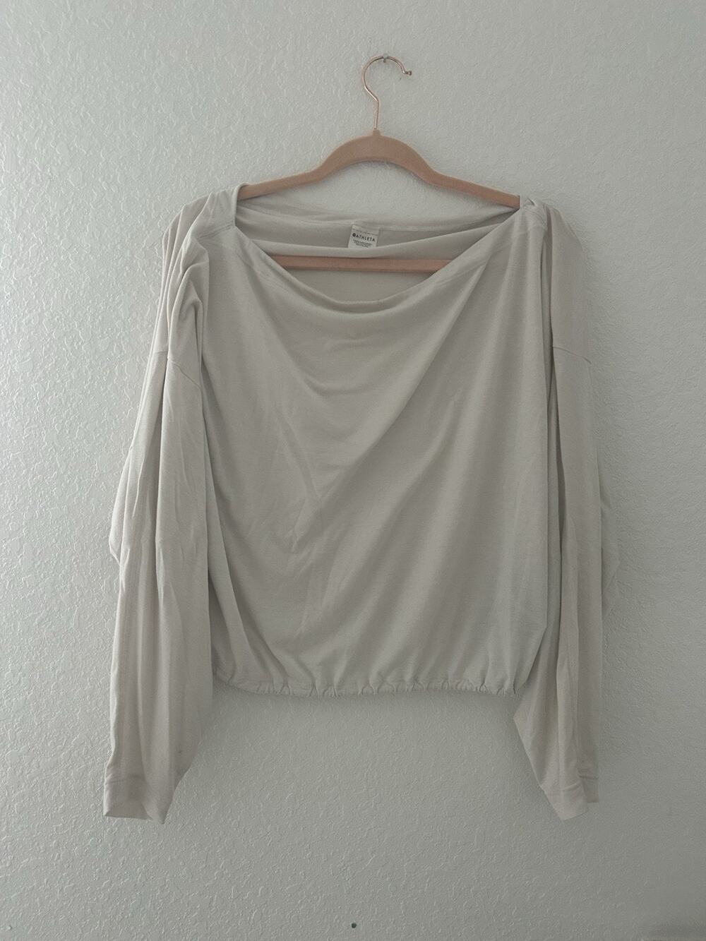 Athleta Women’s Long Sleeve Workout Top White Size Medium